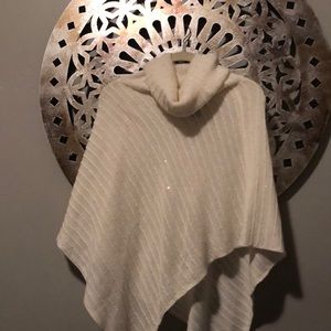 Lady's Steve Madden Poncho